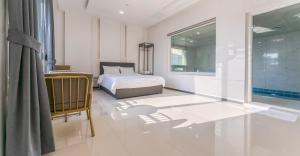 Gaypeng Poolvilla Lisum Five Penison