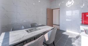 Gaypeng Poolvilla Lisum Five Penison