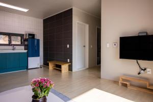 Yangyang Stay in Bricks