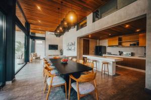 Villa Cintamu - Modern Spacious Villa in Prime Berawa Location