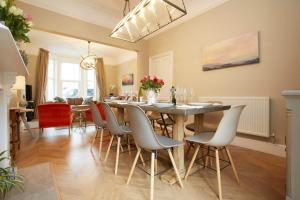 The City Escape Luxury Townhouse with parking