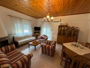 TRADITIONAL HOUSE IN THE VILLAGE