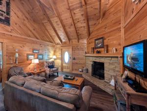 ER75 - Palmetto Place - Great location! close tothe action! cabin