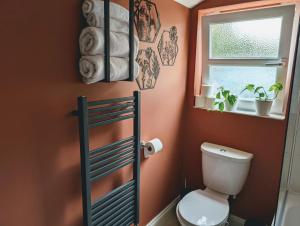 Cosy Peacehaven - Free on site Parking! Pet friendly!