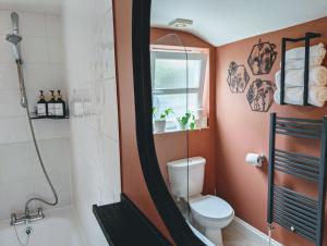 Cosy Peacehaven - Free on site Parking! Pet friendly!