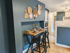 Cosy Peacehaven - Free on site Parking! Pet friendly!