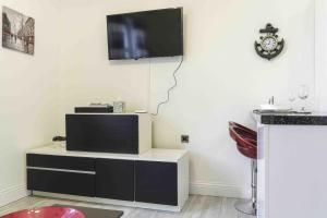 Blackness Apartment