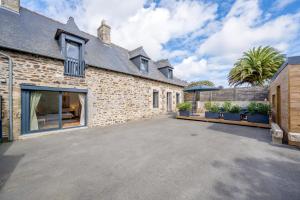 Maisons de vacances Ty Memene - Magnifique batisse bretonne : Maison 4 Chambres