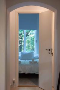 Modern 2BR Apt Near Oslo S - Sleeps 6, New & Cozy