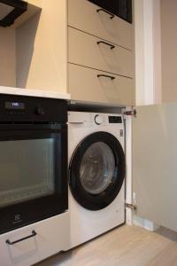 Modern 2BR Apt Near Oslo S - Sleeps 6, New & Cozy