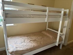 Silversprings - City Centre Apartments with Parking