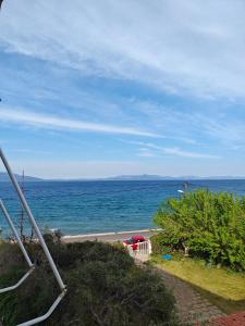 Thanos seaside apartment