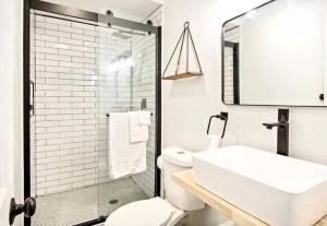 1BR Apt 1500 Monthly 8mins to Integris #C2