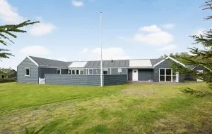 Beautiful Home In Farsø With Wifi - Fur