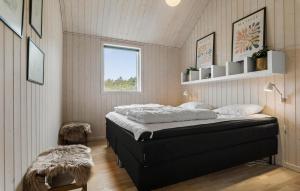 Beautiful Home In Farsø With Wifi