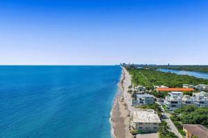 Waves On Desoto Studio With Pool # 3