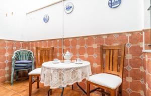 2 Bedroom Amazing Apartment In Chipiona