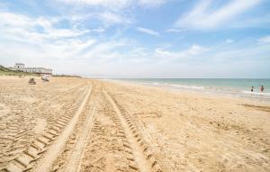 2 Bedroom Amazing Apartment In Chipiona