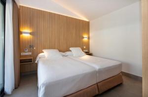 Golden Bungalow room in Valentin Playa de Muro