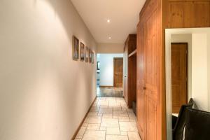 Lodge 1, hot tub and BBQ