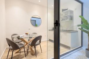 Santa Ana 18 Suite Apartments