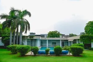 Udman Luxe Villa Chattarpur - Dera Māndi