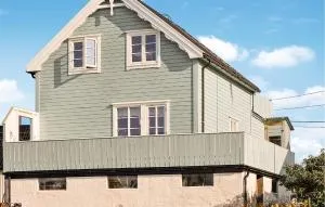 3 Bedroom Amazing Home In Sula - Sistranda