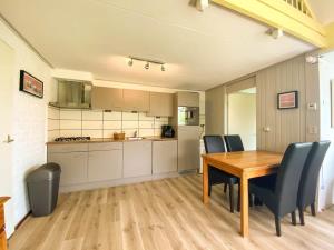 Hello Zeeland - Vakantiehuis Duinroos 167