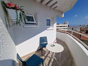Kitieos Central Apts 100m From Finikoudes Beach