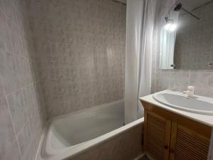 Confortable Apt 3 pièces pour 8, vue pistes - FR-1-181-2113