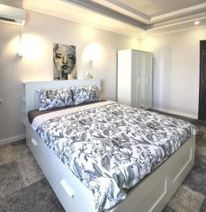 Приватний будинок в Миколаєві з гаражем Private House in Mykolaiv with garage