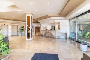 Atrium Hotel Vancouver