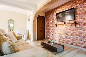 Entire apartment in villa with parking