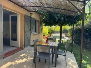 Villa, Maison Indépendante, avec Piscine Privative - Puget-sur-Argens