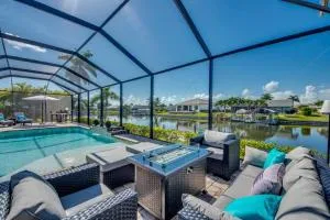 Villa Sweet Mailin by CoralVilla- pool, on water - Shell Point Village