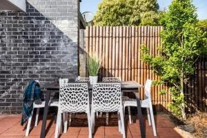 Belmont 3BR Townhome by Short and Long Stays - Marshalltown