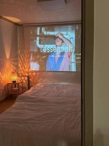 1min to Haengridangil, Entire house, three queen beds, new Suwon Starfield