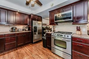 Creek Side Cozy and serene cottage home