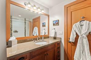 Maroon Point Capitol Peak Lodge #3516