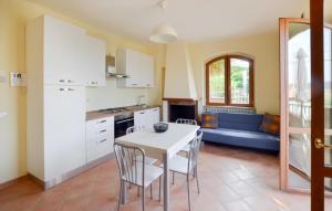 2 Bedroom Awesome Apartment In Gubbio