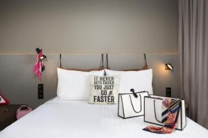 Hotels Moxy Paris Clamart : photos des chambres
