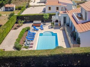 Stunning Seaside villa with swimming pool