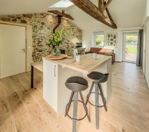 Maisons de vacances Grange Renovee 2 Pers-LePetitLieu-Gite Le 411 : photos des chambres