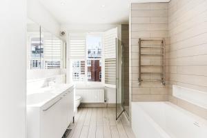 Ivy Hamilton Gardens Pro-Managed