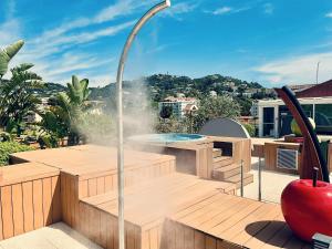 Hotels Best Western Premier Le Patio des Artistes Wellness Jacuzzi : photos des chambres