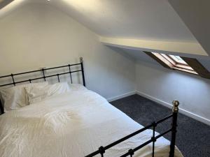 3 bed workers home Welsh Valleys