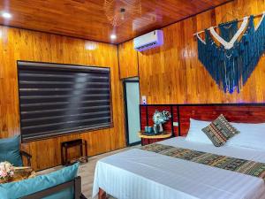 Phòng Giường Đôi Nhìn Ra Hồ Nước (Double Room with Lake View)