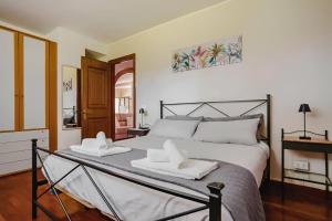 Entire apartment in villa with parking