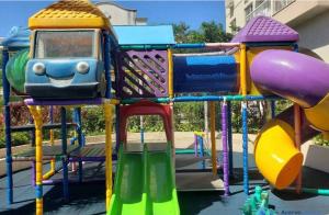 Apto condomínio infraestrutura e localização ótima