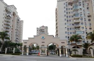 Apto condomínio infraestrutura e localização ótima